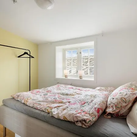 Fjord View By The Canal, Centre, Sleeps 4 Appartamento *