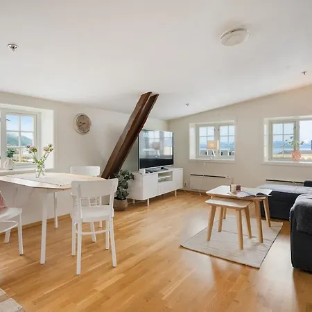 Appartamento Fjord View By The Canal, Centre, Sleeps 4
