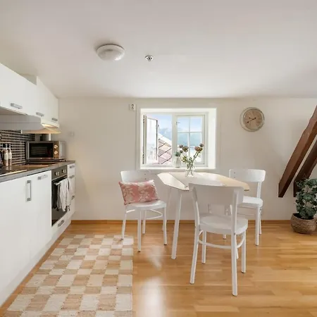 Fjord View By The Canal, Centre, Sleeps 4 * Trondheim